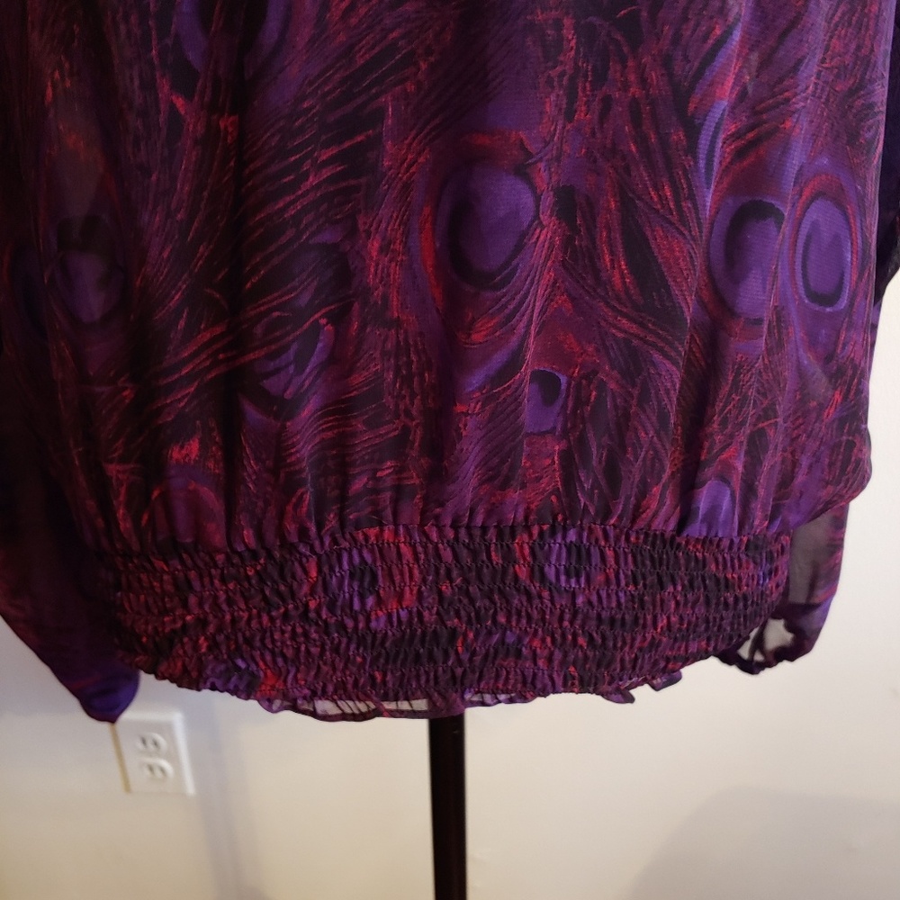 Ladies top - Picture 2 of 5